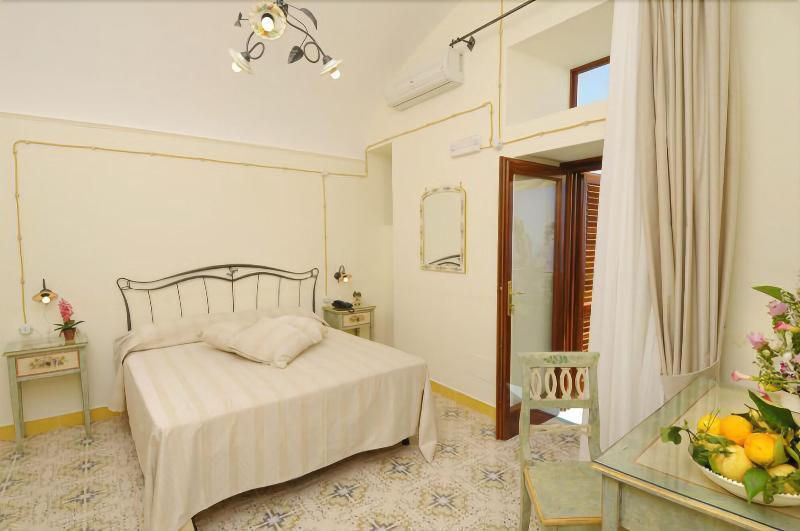 Locanda Degli Dei Praiano Luaran gambar